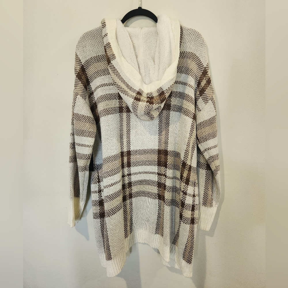 Almost Famous Brown and Cream Cardigan Sweater - Picture 7 of 8